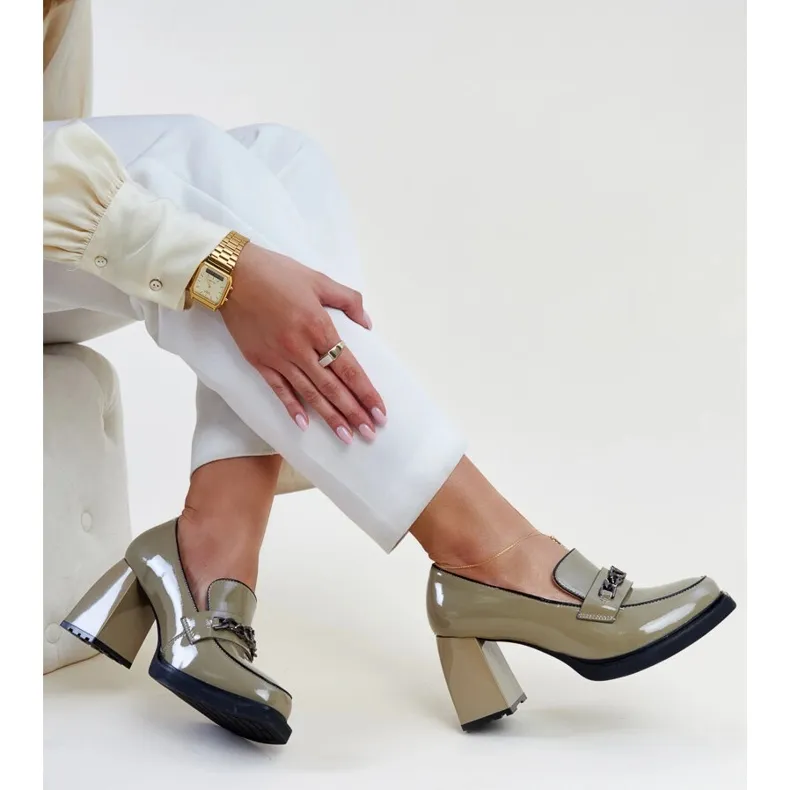 Chaussures en cuir verni vert à talon haut Vinceza