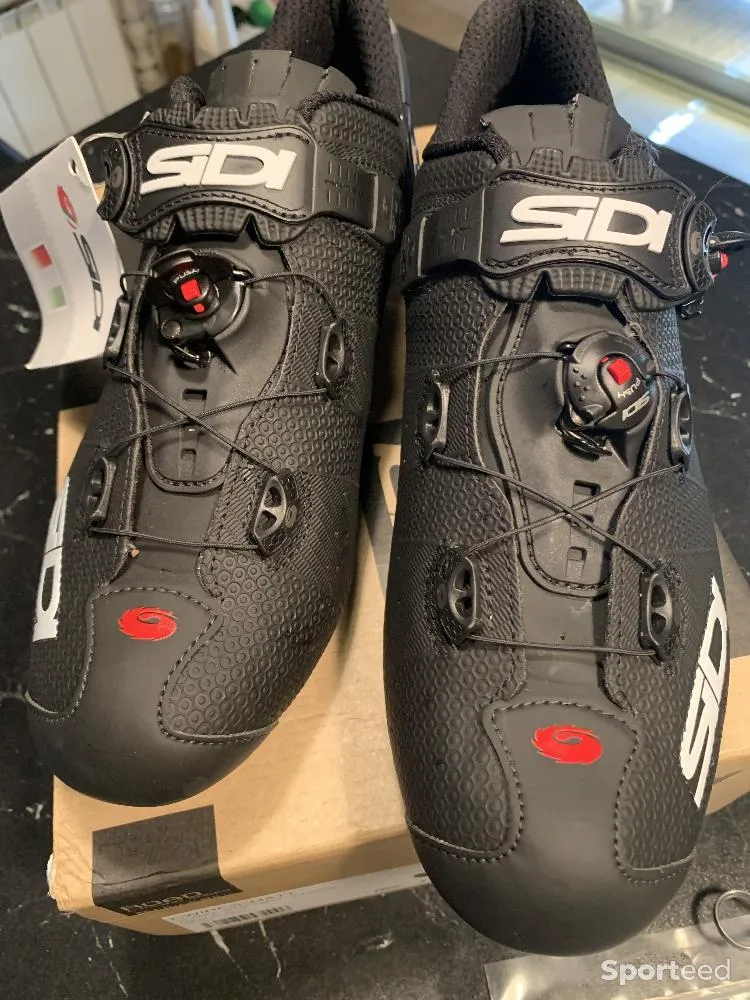 VENDS Chaussures SIDI WIRE 2 CARBON NOIRE NEUVE neuf Ajouté le : 25/07/2022